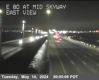 Traffic Cam TVD38 - I-80 : Mid Skyway