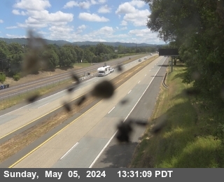 CalTrans Traffic Camera US-101 : North Of SR-20 - Looking South (C001) in Redwood Valley