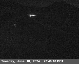 Traffic Cam US-101: S of Hopland - Looking South
 - South
