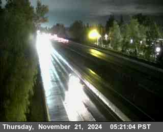 Traffic Camera Image from I-5 at NB I-5 N/O Hammer Lane