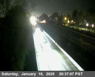 Traffic Camera Image from I-5 at NB I-5 N/O Hammer Lane