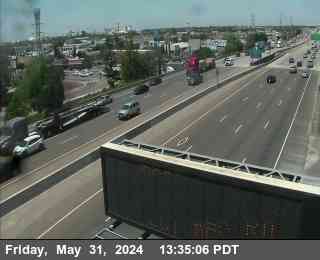 Traffic Camera Image from I-5 at NB I-5 S/O Charter Way
