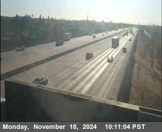 Traffic Camera Image from I-5 at SB I-5 at March Lane