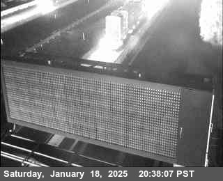 Traffic Camera Image from I-5 at SB I-5 N/O Hammer Lane