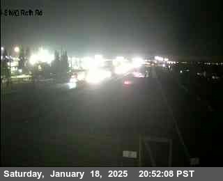 Traffic Camera Image from I-5 at SB I-5 N/O Roth Rd