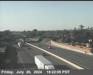 Traffic Camera Image from SR-99 at SB SR-99 N/O Golden Gate Ave