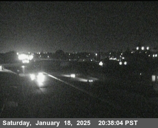 Traffic Camera Image from SR-99 at SB SR-99 N/O Golden Gate Ave