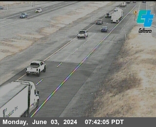 Traffic Camera Image from I-580 at WB 580 Corral Hollow Rd