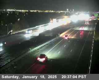 Traffic Camera Image from I-205 at WB I-205 East of MacArthur Drive