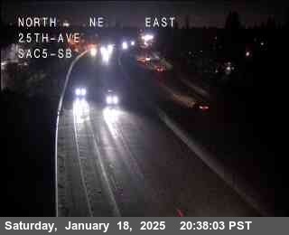 Traffic Camera Image from I-5 at Hwy 5 at 25th