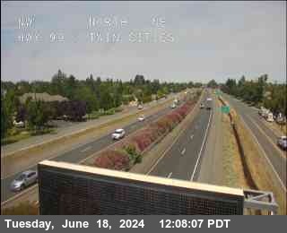 Traffic Camera Image from SR-99 at Hwy 99 at Twin Cities