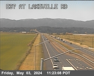 Traffic camera for TV137 -- SR-37 : Lakeville Road
