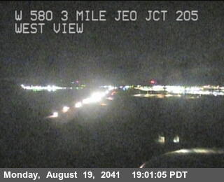 Timelapse image near TV842 -- I-580 : Just East Of I-205, Tracy 0 minutes ago
