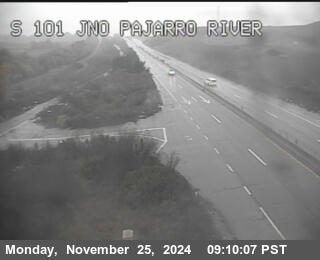 Traffic Camera Image from US-101 at TVB60 -- US-101 : BEFORE PAJARRO RIVER BR