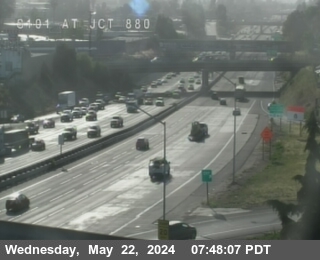 Traffic Camera Image from I-880 at TVC62 -- US-101 : S101 at JCT 880