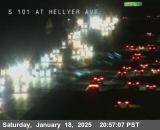 Traffic Camera Image from US-101 at TVC67 -- US-101 : S101 at Hellyer Av