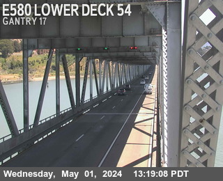 TVR40 -- I-580 : Lower Deck Pier 54