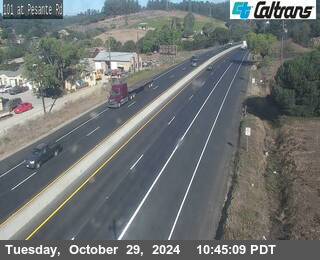 Traffic Camera Image from US-101 at US-101 : Pesante Road