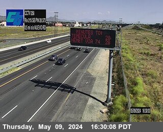 Timelapse image near I-215 : (258) Southbound North of Nuevo Road, Perris 0 minutes ago